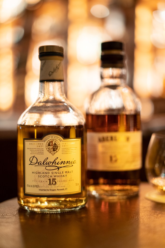 Bar ou Biblioteca? Conheça o Brandy Library, em Tribeca Casal Mala